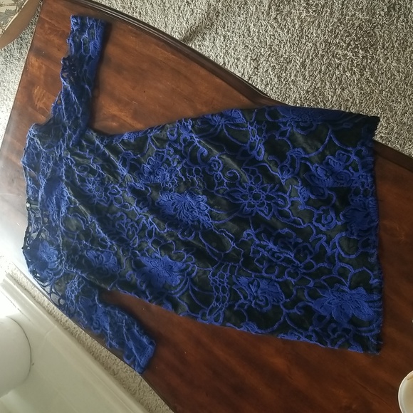 Adrianna Papell Dresses & Skirts - Adrianna Papell formal blue and black lace dress